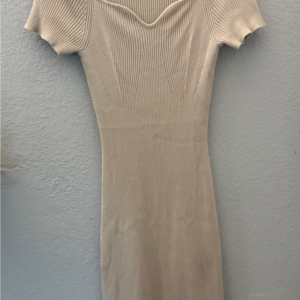 Olive & Oak Cream Ribbed Midi Dress